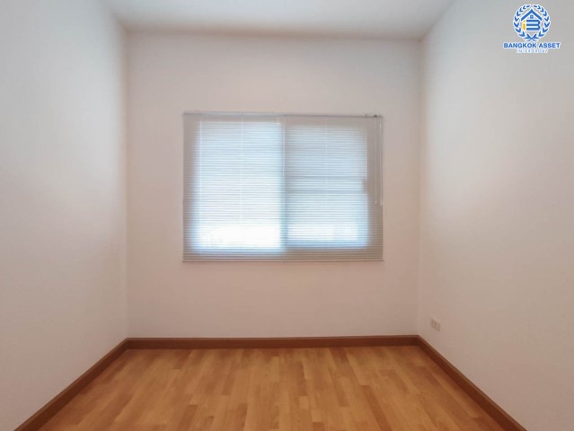 *****ทาวน์เฮ้าส์มือสองย่านนนทบุรี ม.ชวนชื่นทาวน์ กาญจนาภิเษก-บางใหญ่ บนเนื้อที่ 21.4 ตร.ว. ฟังก์ชันจัดเต็ม 4 ห้องนอน 3 ห้องน้ำ 2 ที่จอดรถ บ้านใหม่ ตกแต่งพร้อมอยู่ แถมฟรี! 2 เครื่องปรับอากาศ ใกล้รถไฟฟ้าสายสีม่วง "สถานีคลองบางไผ่" และทางด่วน "ศรีรัช"